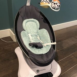 4 moms baby swing